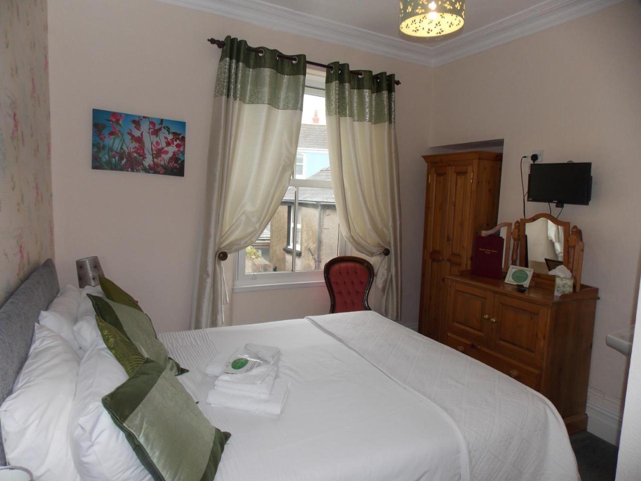 Ivy Bank Guest House Tenby Extérieur photo