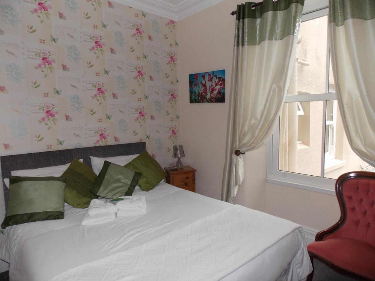 Ivy Bank Guest House Tenby Extérieur photo